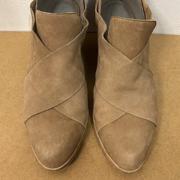 Eileen Fisher Jenkins Tan Ankle Boots Booties Size 8 - Picture 4 of 8
